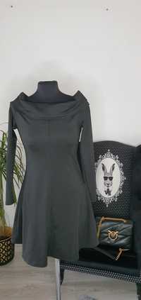 Czarna sukienka rozmiar 38 m h&m rozkloszowana