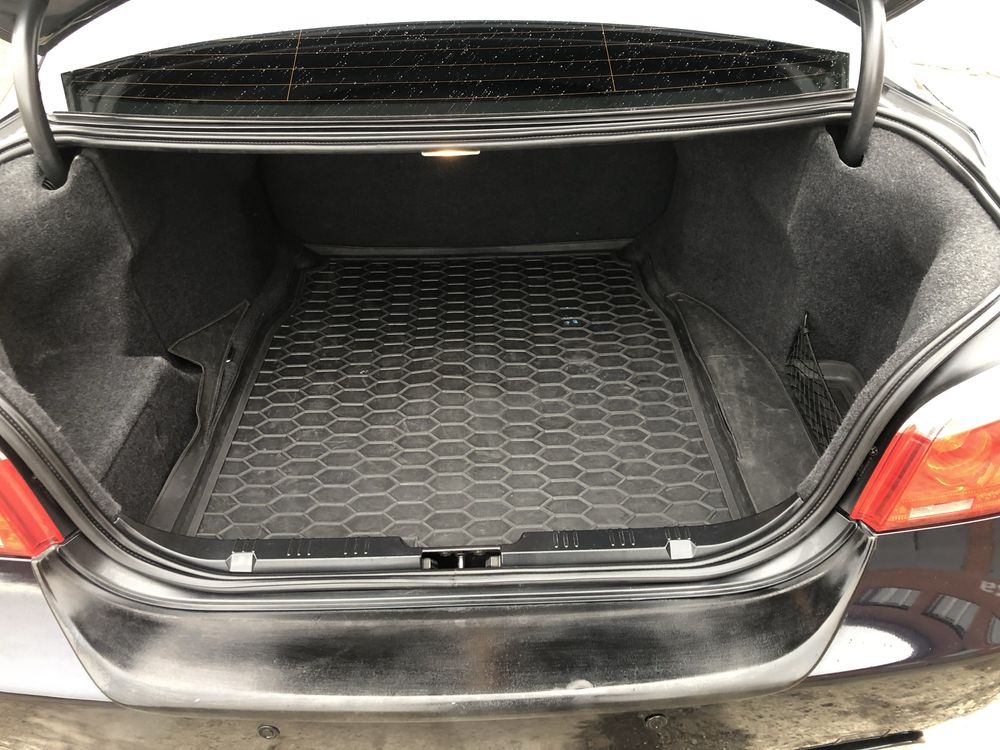 Продам BMW E60 535i
