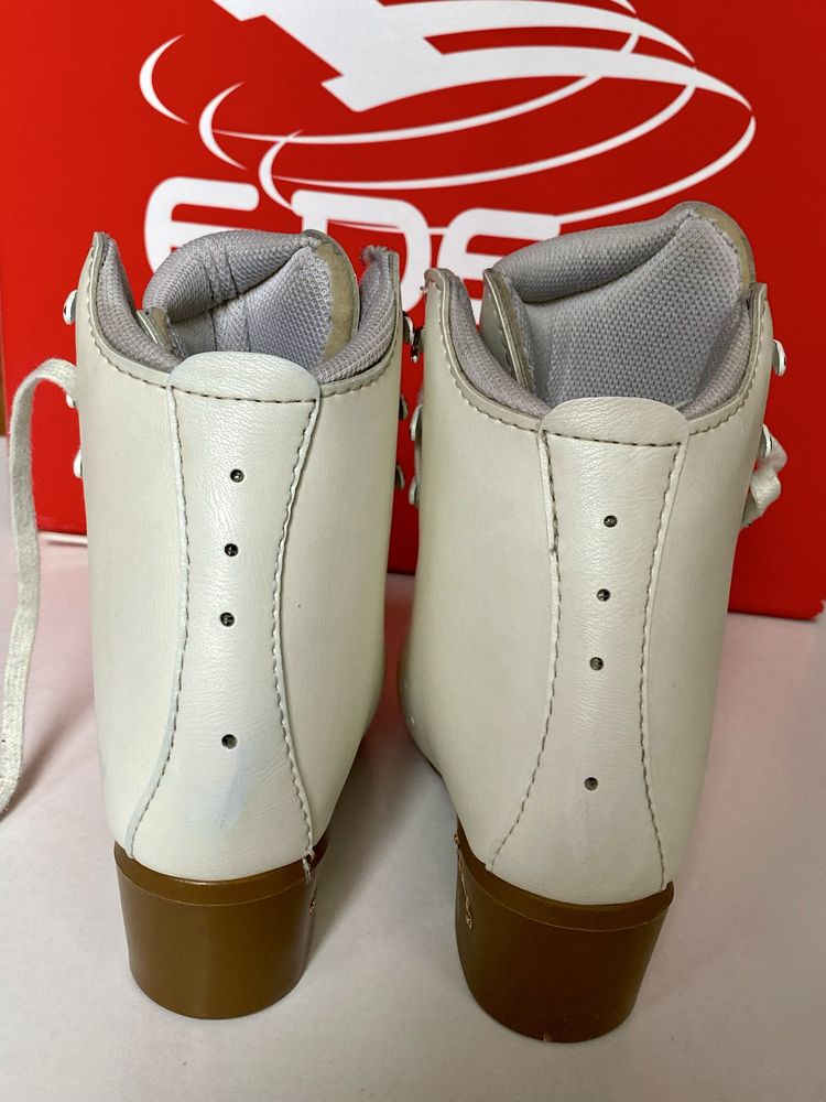 Bota edea patinagem T.205