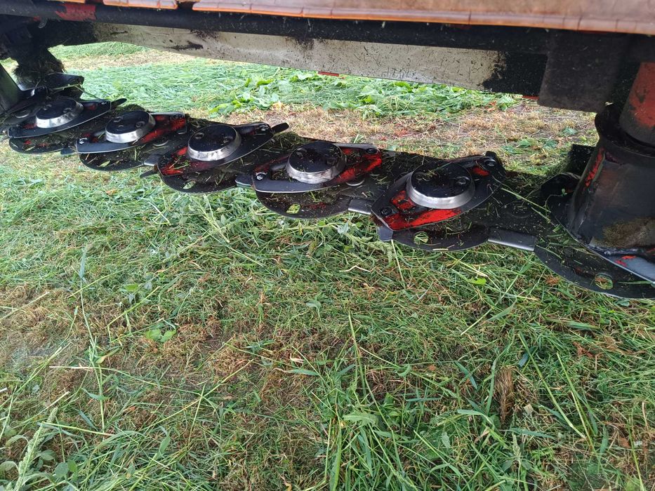 Kosiarka kuhn gmd 702