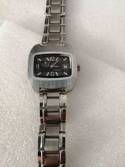 Relógio de pulso vintage de corda mecânico Zerty Super