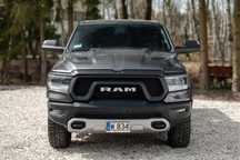 RAM 1500 RAM 1500 REBEL HEMI 5,7 CM3 295 KW 2019 ROK (90651 KM)