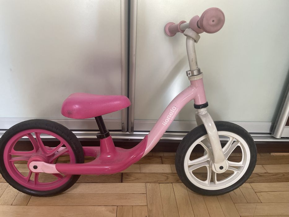 Велобіг Lionelo Alex bubblegum білий з рожевим LO.AL01