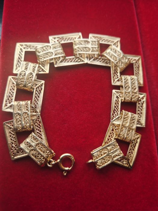 Pulseira em prata Dourada