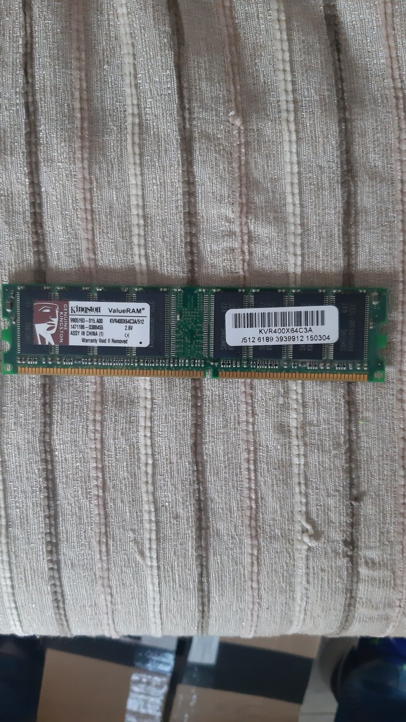 Memória RAM DDR-400 512MB