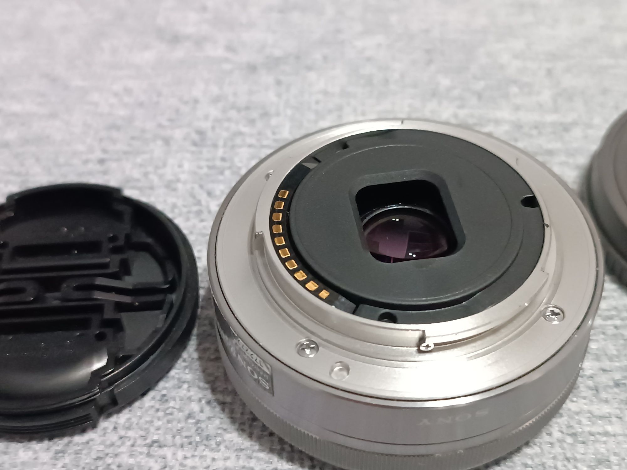 Obiektyw Sony sel 16mm f 2.8