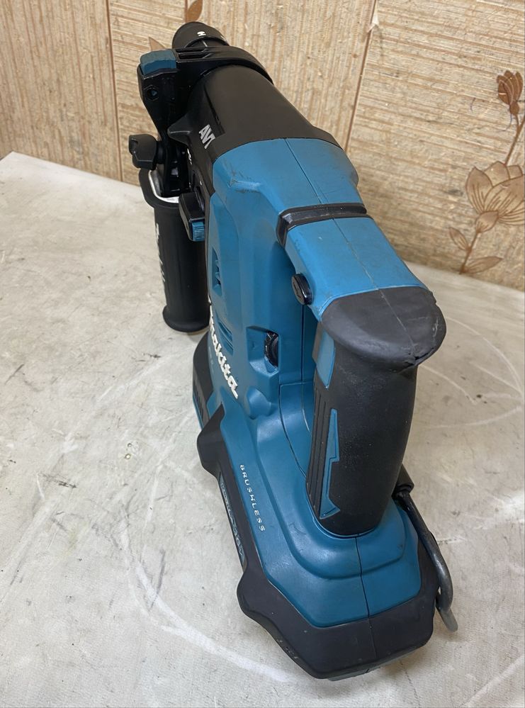Перфоратор акумуляторний → Makita DHR281Z на 2.9 Дж. | на ДВА АКБ !