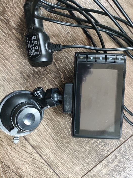 Продам відеореєстратор Aspiring AT260