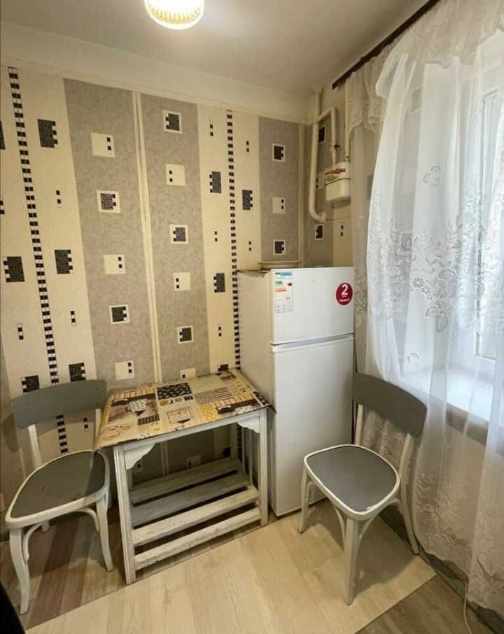 (7) Продаж 1 к. квартири в смт. Десна (5813)