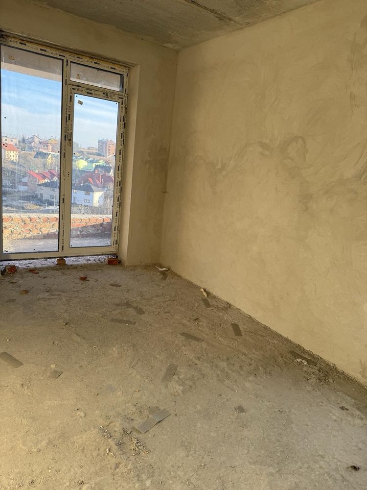 Продаж двоповерхового котеджу