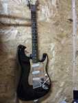 Fender - Squier Stratocaster com upgrades