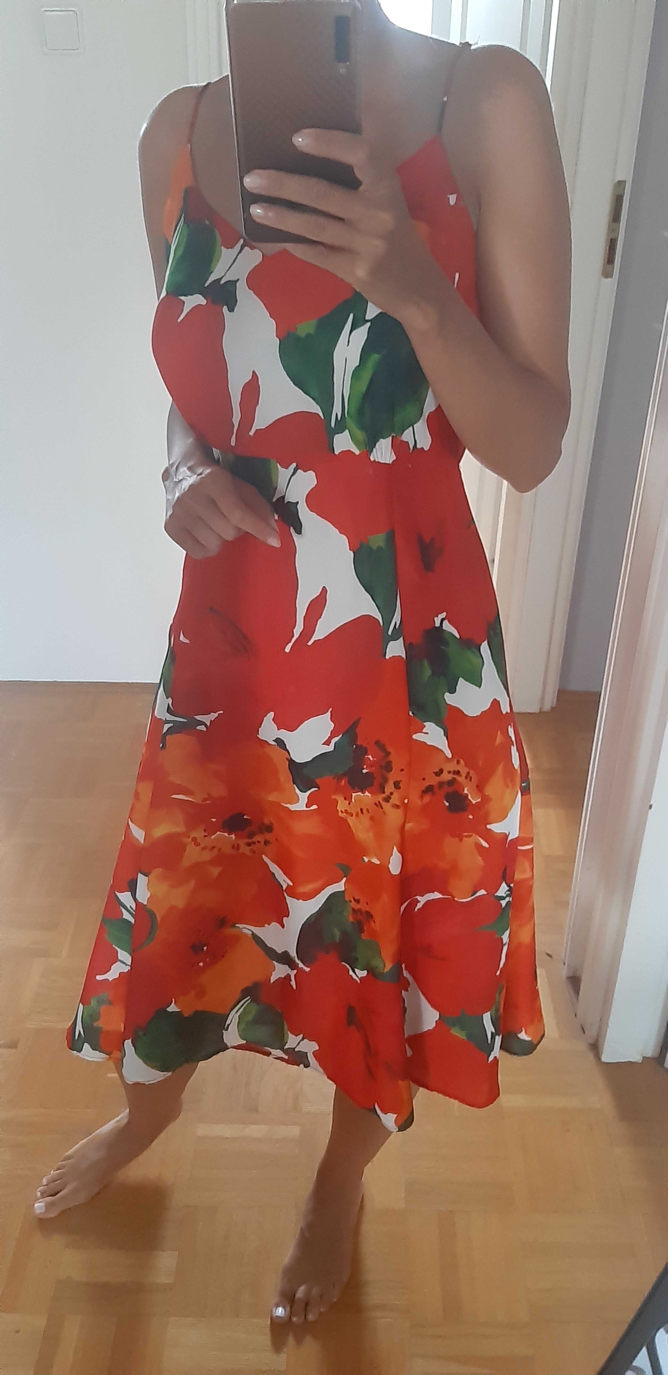 Sukienka Zara basic w czerwono-pomarańczowe kwiaty