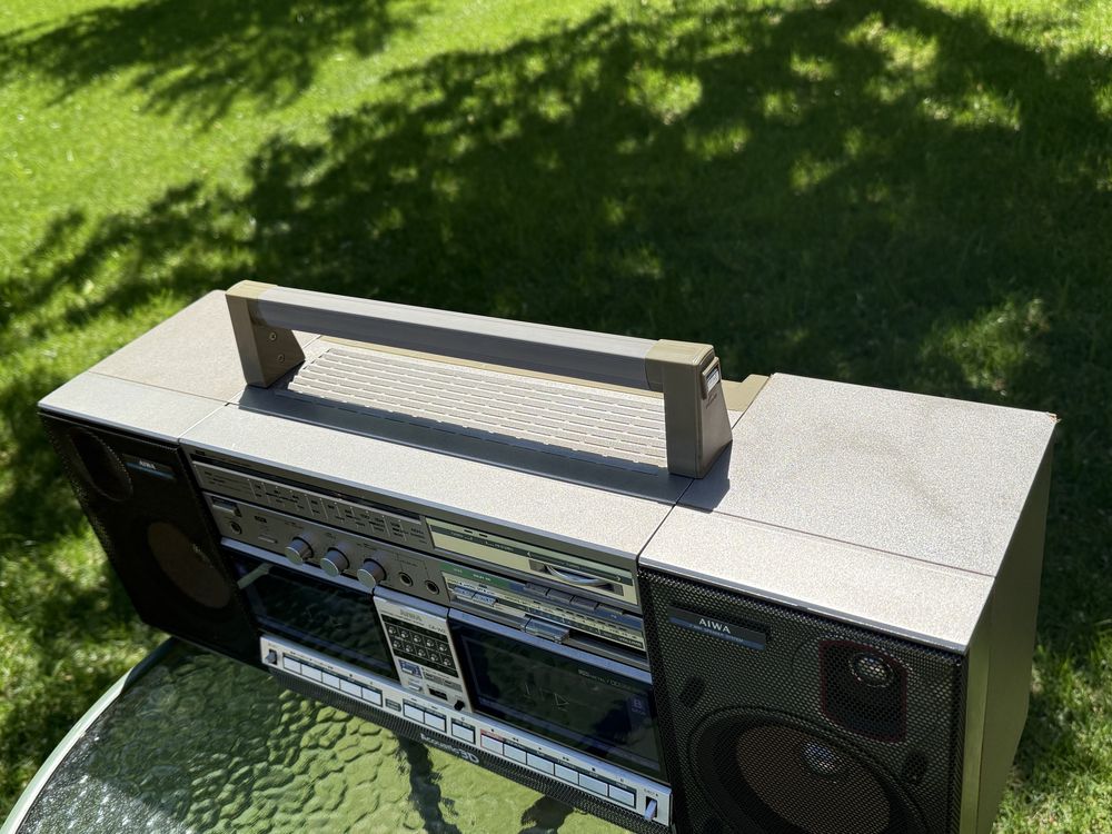 Продам магнитолу AIWA CA-W2