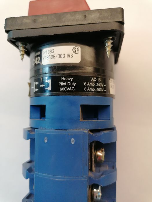 Przełącznik krzywkowy 12-24V