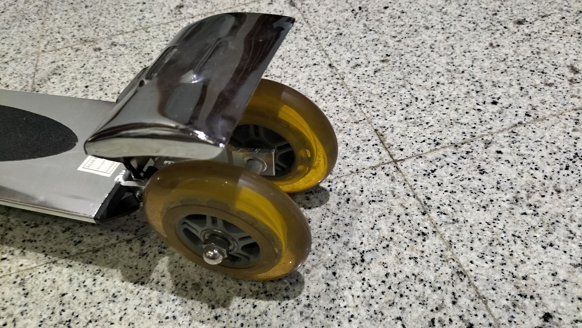 Trotinete e saco transporte