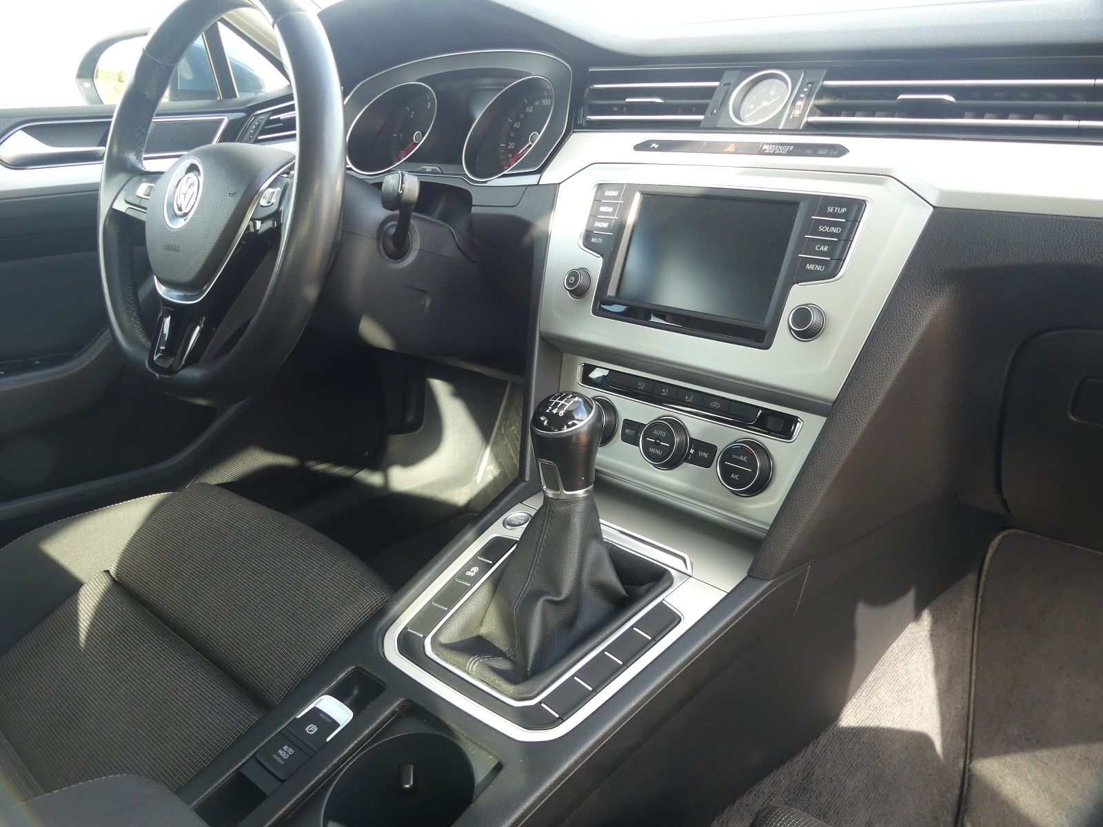 VW Passat Confortline com motor 2.0 TDi de 150cv e 340Nm.