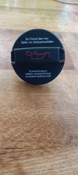 Крышка маслозаливной горловины  ВАЗ 2123 Нива Шевроле