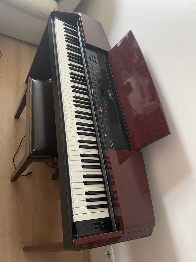 Vendo piano korg Concert XD 2000 e banco de piano