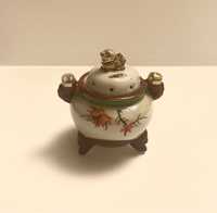 Stara waza ceramiczna na nóżkach puzderko chińskie na biżuterię