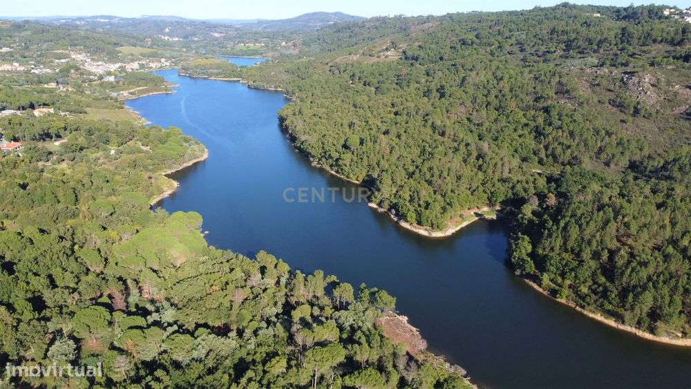 Quintinha próxima da Barragem de Fagilde, Rio Dão