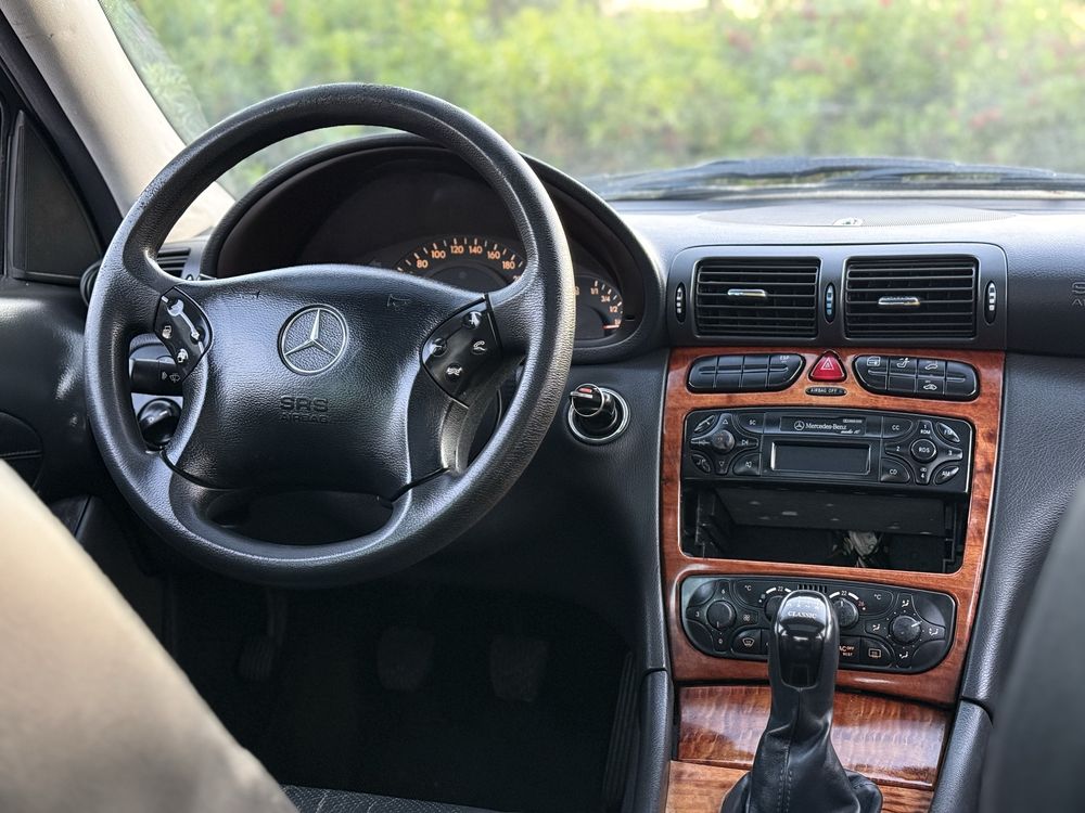Mercedes-Benz C200 KOMPRESSOR (2.0 Gasolina 162cv) Ano 2000