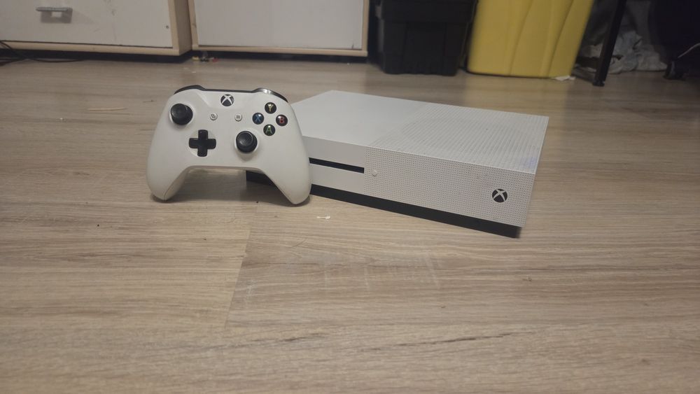 Konsola XBOX ONE S 1tb