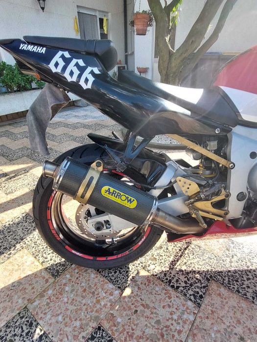 Yamaha YZF R-6  2002