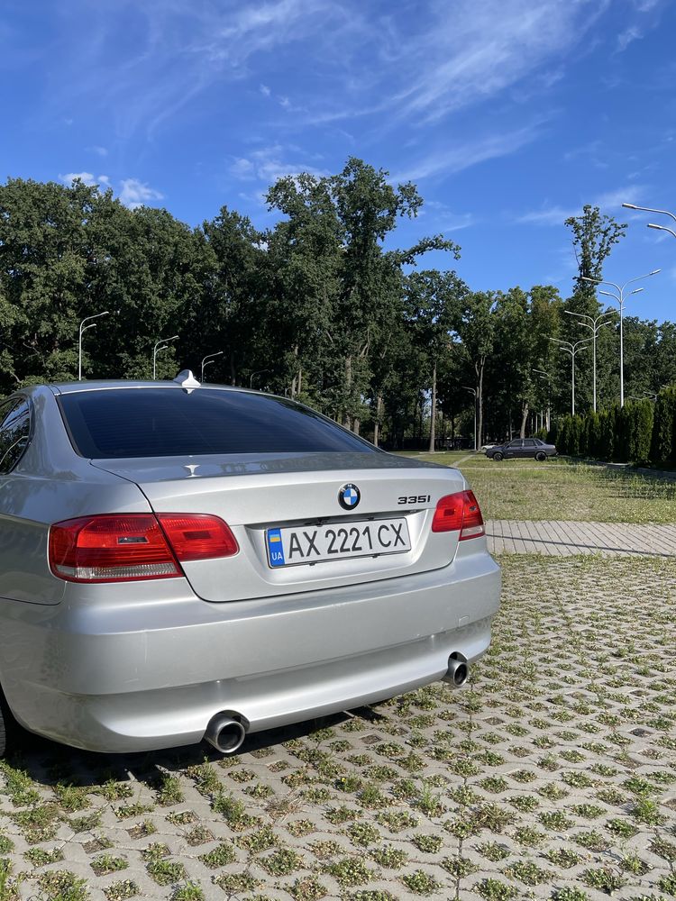 Продам БМВ е92 335і