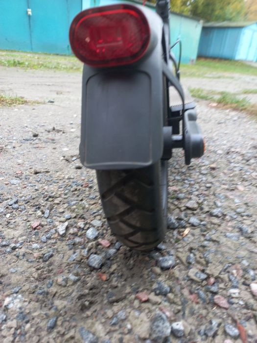 Продам Електросамокат  Xiaomi 4