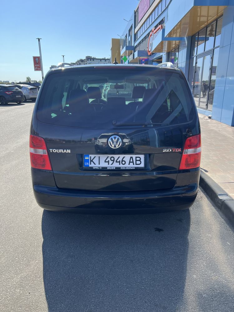 Volkswagen touran