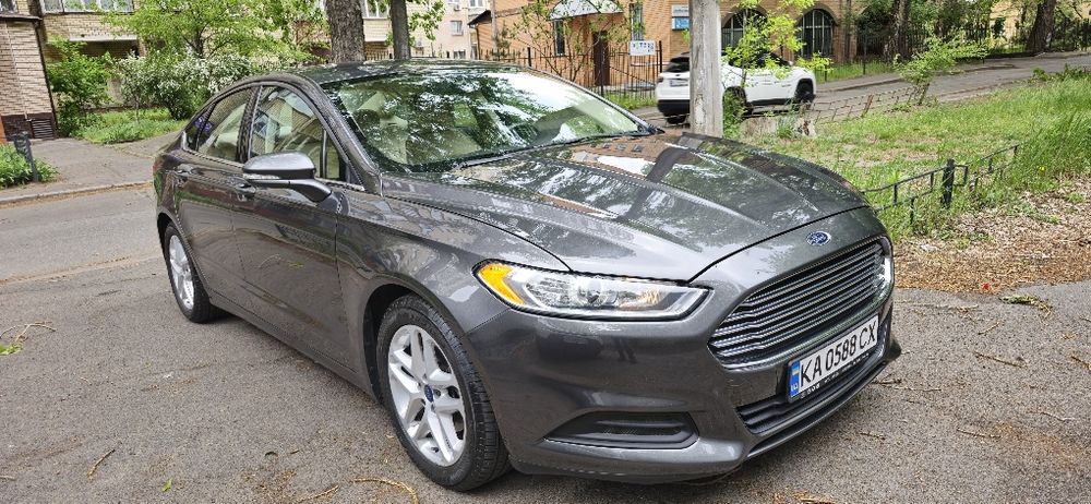 Оренда авто Ford Fusion 2.5 газ 2015 р.в