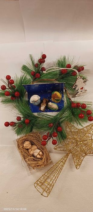 Czubek na choinkę + stroik na stół + szopka + figurka