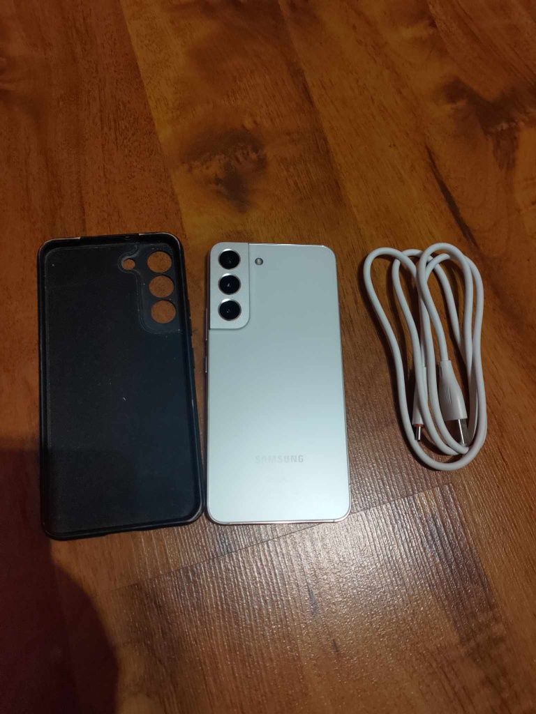Samsung S22 flagowiec