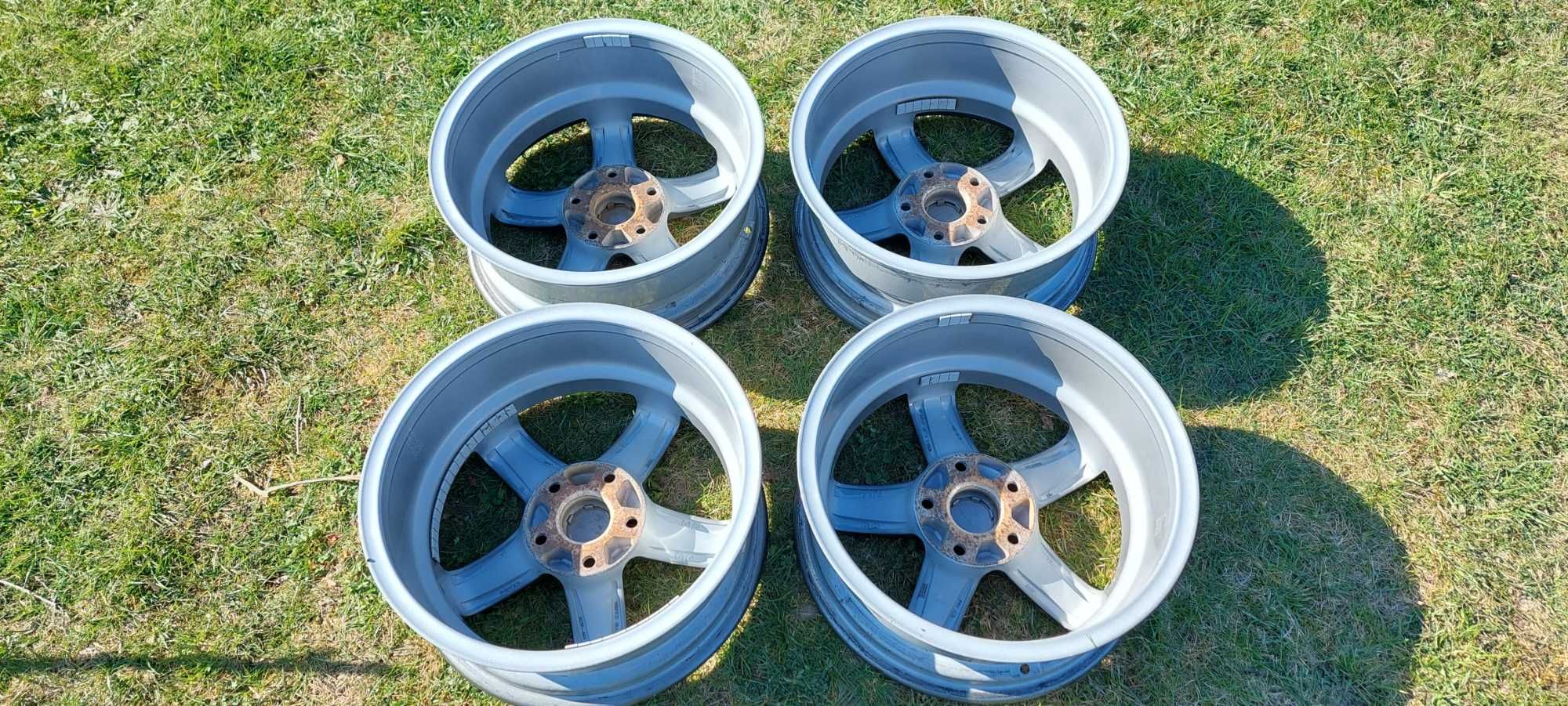 felgi aluminiowe 16 toyota auris corolla avensis czujniki 5x114,3 graf