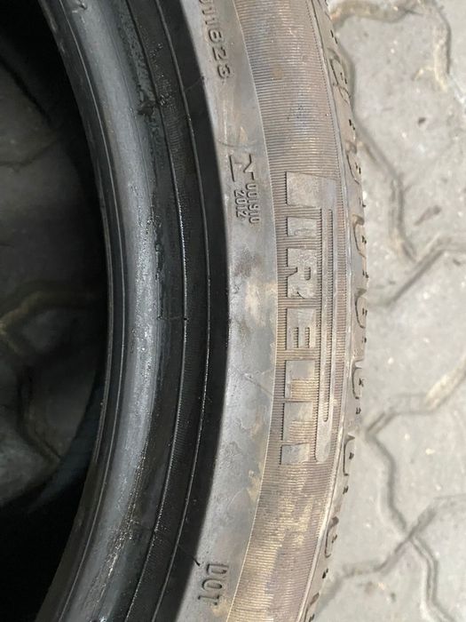 PNEUS USADOS COM A MEDIDA 245/40 R18 - 2 UNIDADES