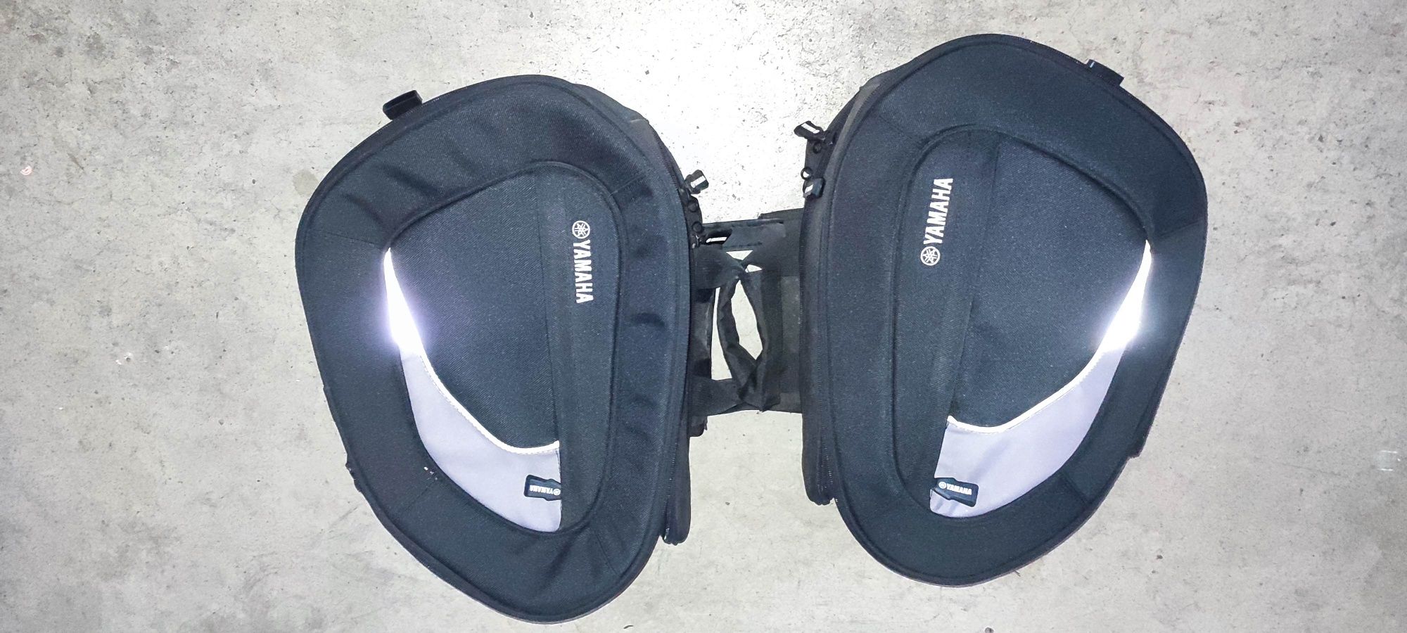 Sacos laterais Yamaha MT 07 com suportes