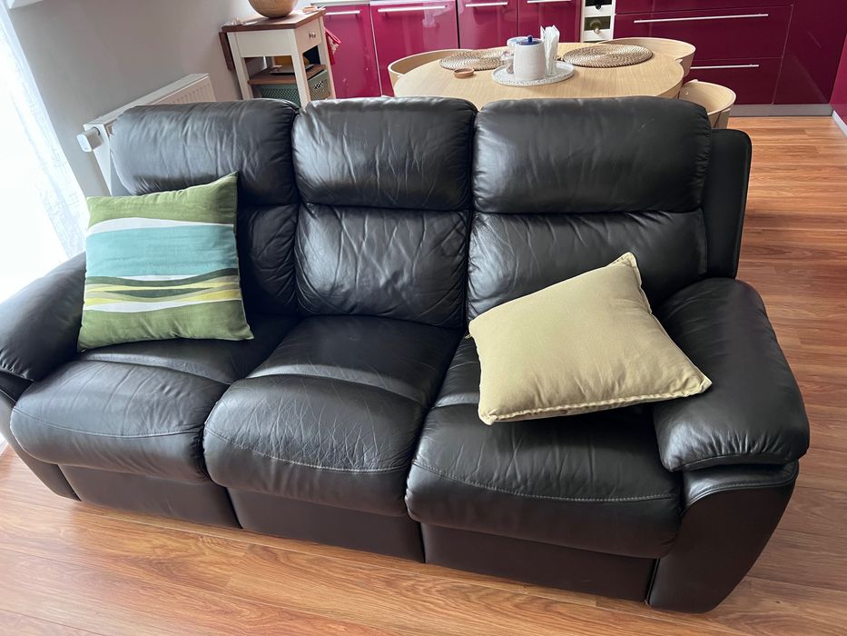 Zestaw wypoczynkowy: sofa 3-osobowa + 2 fotele rozkładane