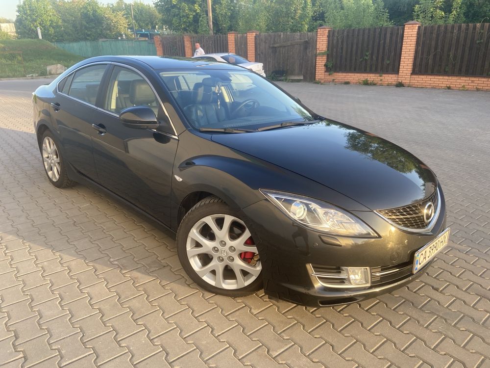 Продається автомобіль Mazda 6