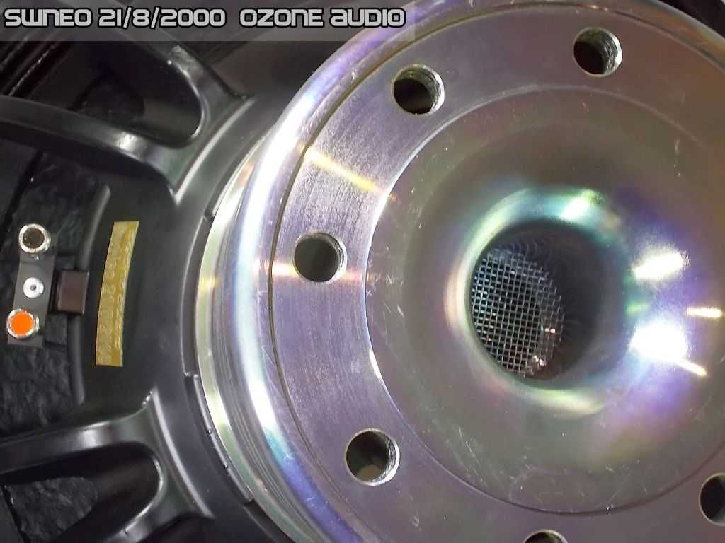 sprzedam głosnik niskotonowy  2000w AES SWNEO 21/8/2000 NOWY