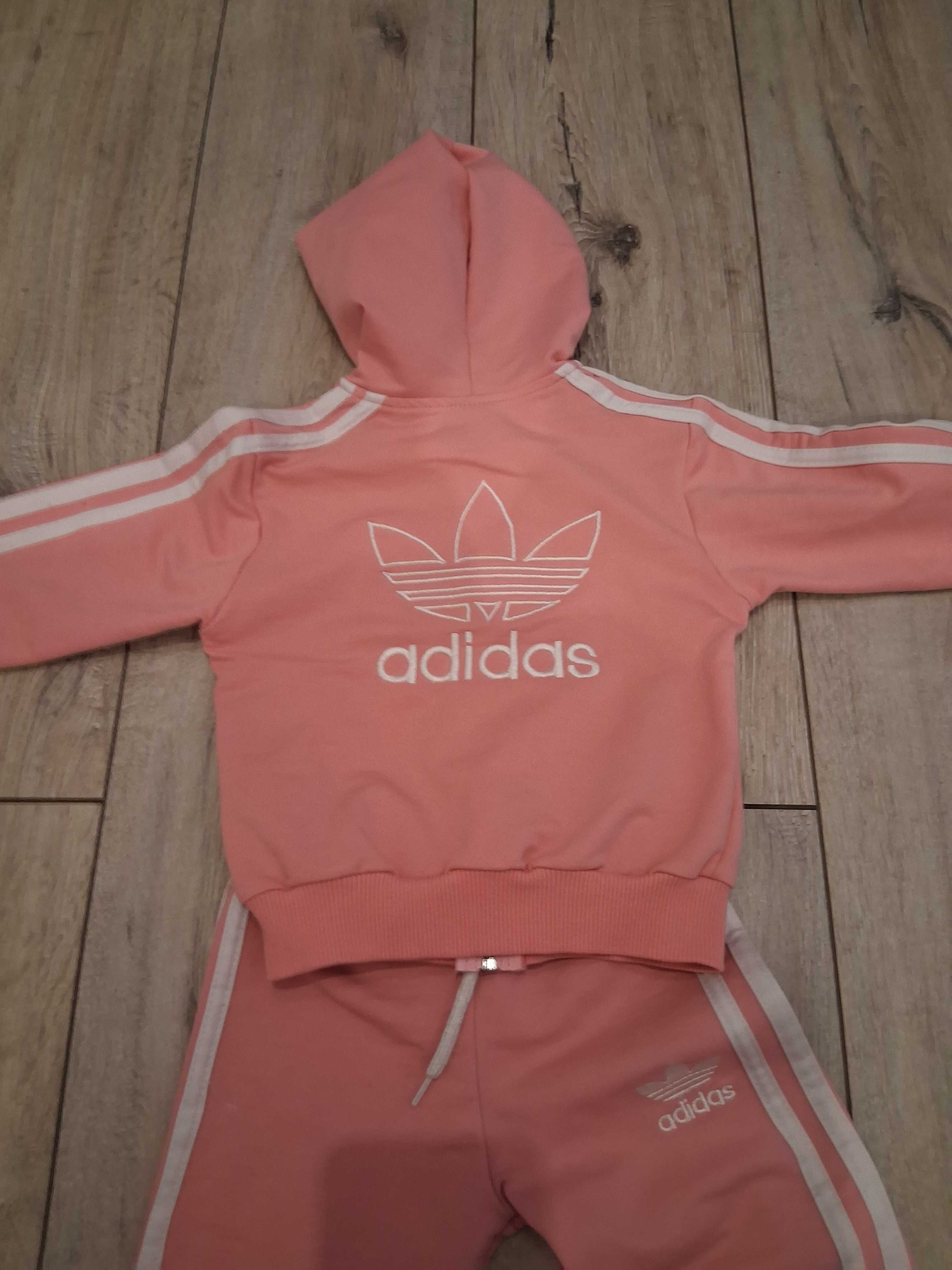 Dres adidas śliczny róż 86/92