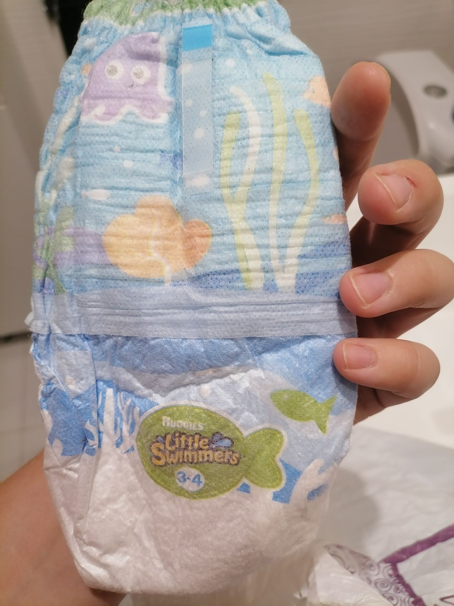 Трусики підгузки mini bee lirro huggies swimmers 3-4