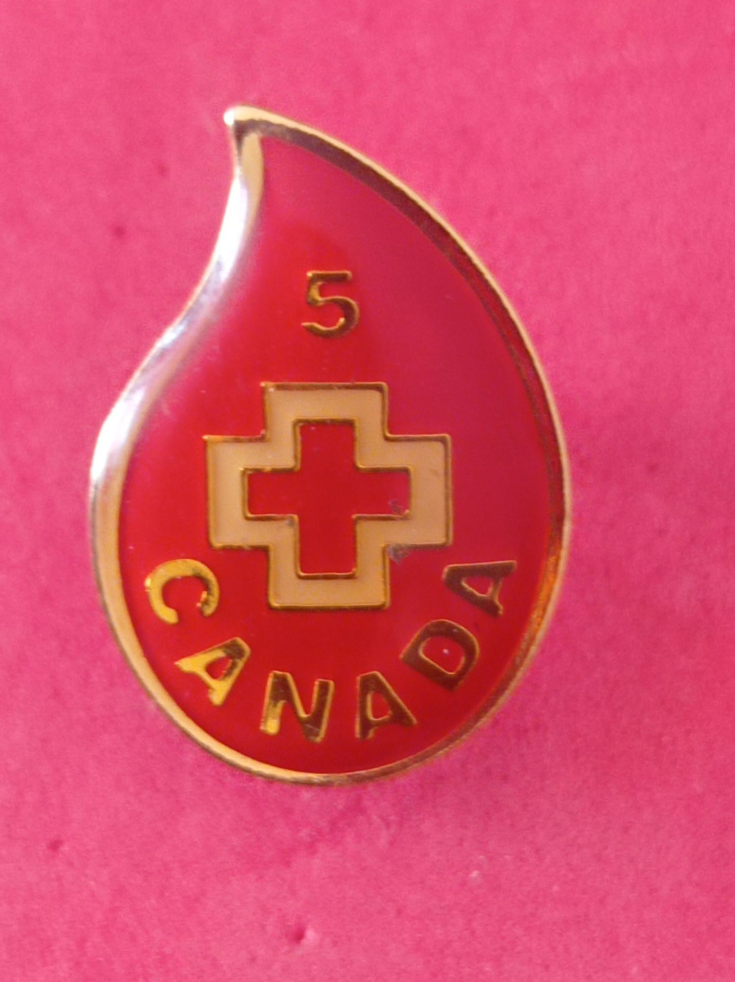 Pins variados com um raro