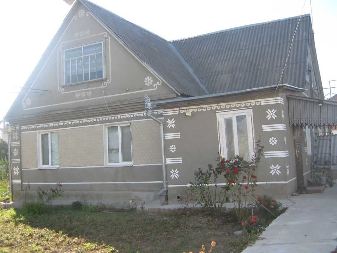 продам будинок в місті Переяславі
