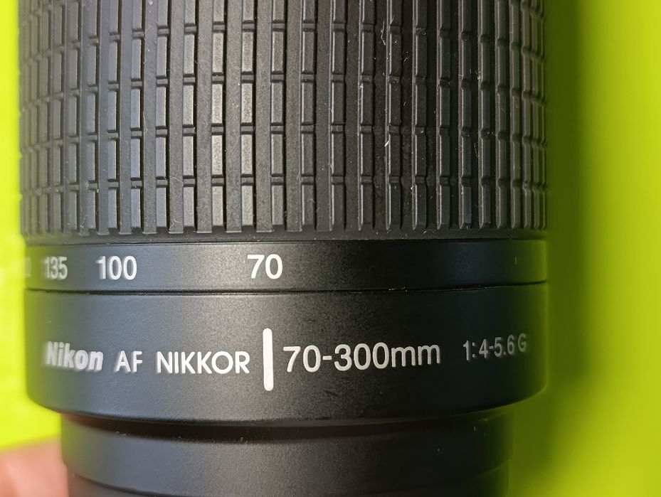 Об'єктив Nikon AF NIKKOR 70-300mm f/4.5-5.6G
