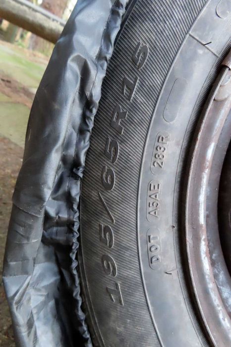 Komplet kół opony zimowe 8mm Dębica Frigo 2 195/65 R15 felgi, pokrowce