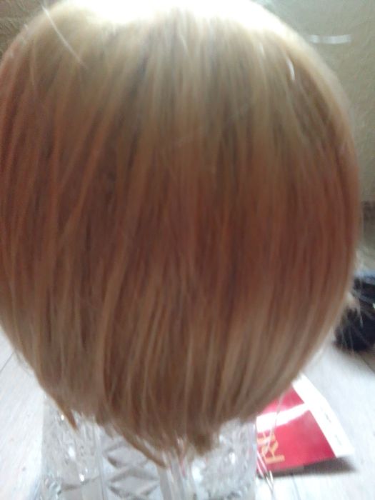 Peruka Revlon, blond, Nowa.