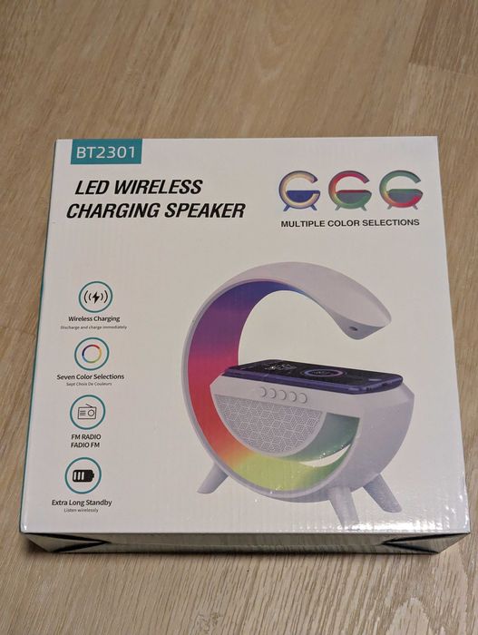 Głośnik Bluetooth LED z ładowarką indukcyjną