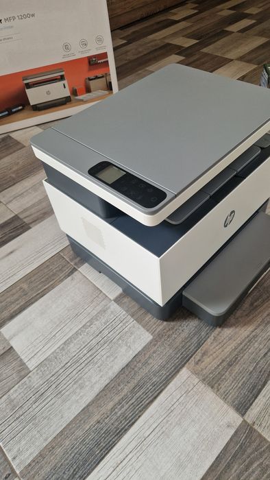 Принтер  hp 1200 w
