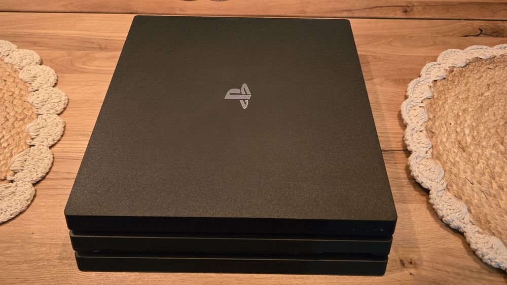 Konsola PS4 Pro 7216B