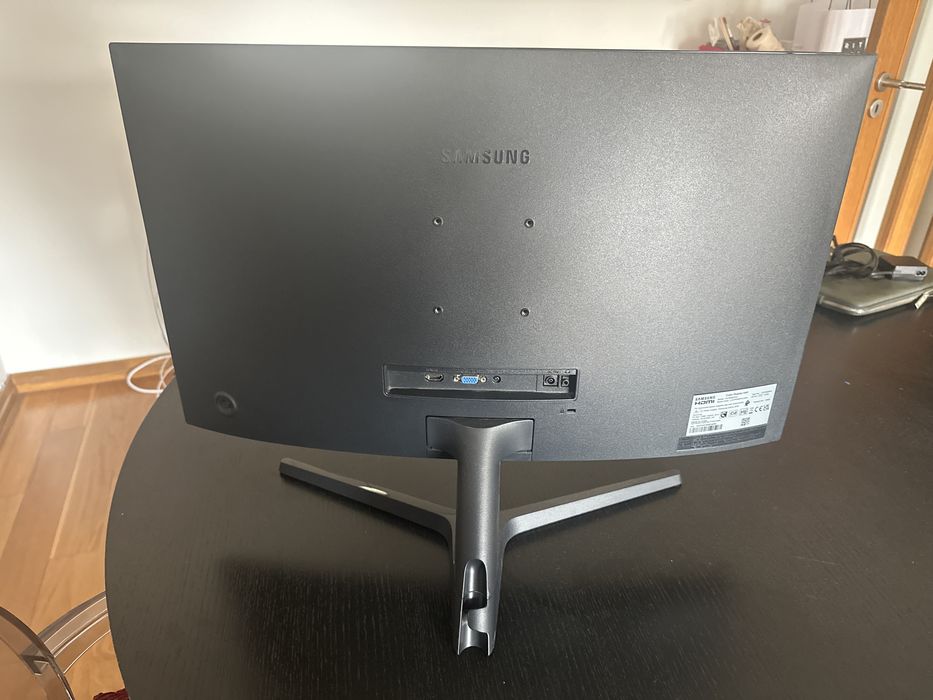 Monitor samsung curvo 32” modelo lc27r500fhu